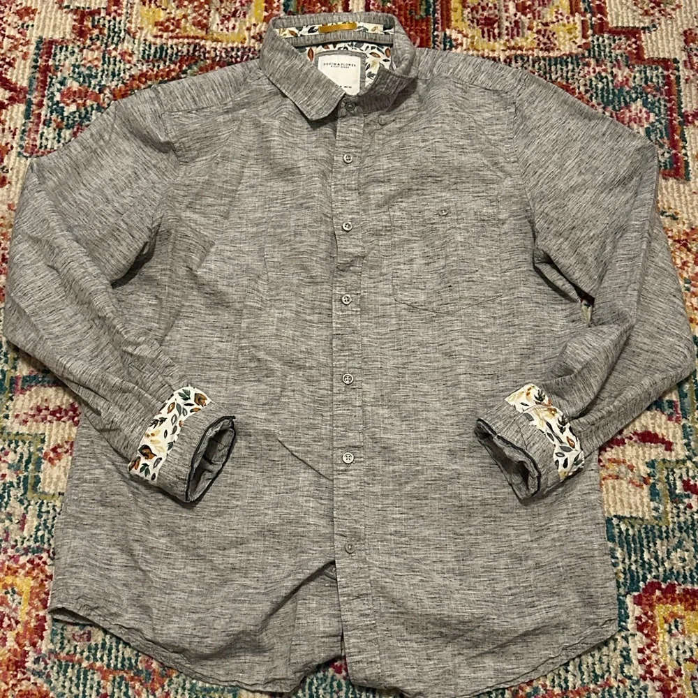 Denim&flower button down gray with floral accents size medium EUC